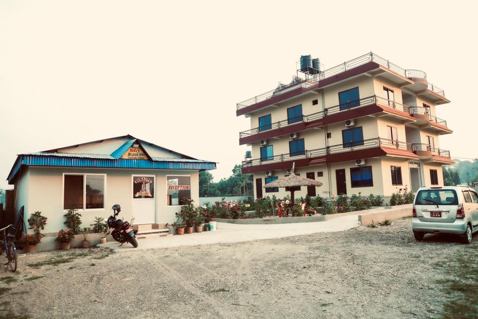 Typical Nepali Kitchen - No Pizza - No Pasta - No Problem !! Hotell Sauraha Eksteriør bilde